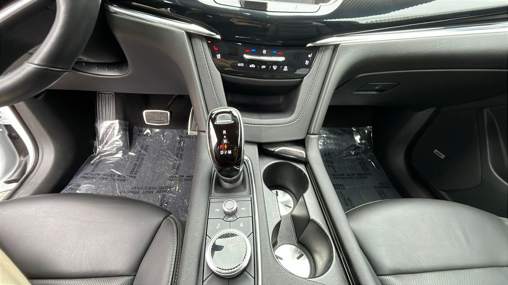 used 2021 Cadillac XT6 car, priced at $33,490