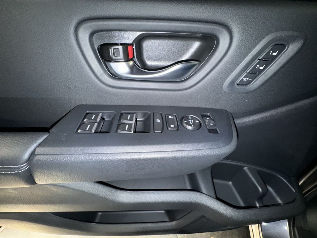 new 2025 Honda Pilot car, priced at $47,095