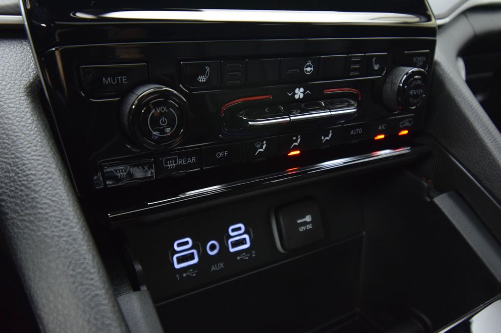 new 2025 Jeep Grand Cherokee car, priced at $45,285