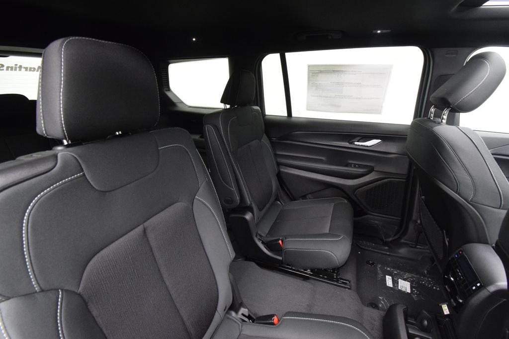 new 2025 Jeep Grand Cherokee L car, priced at $44,415