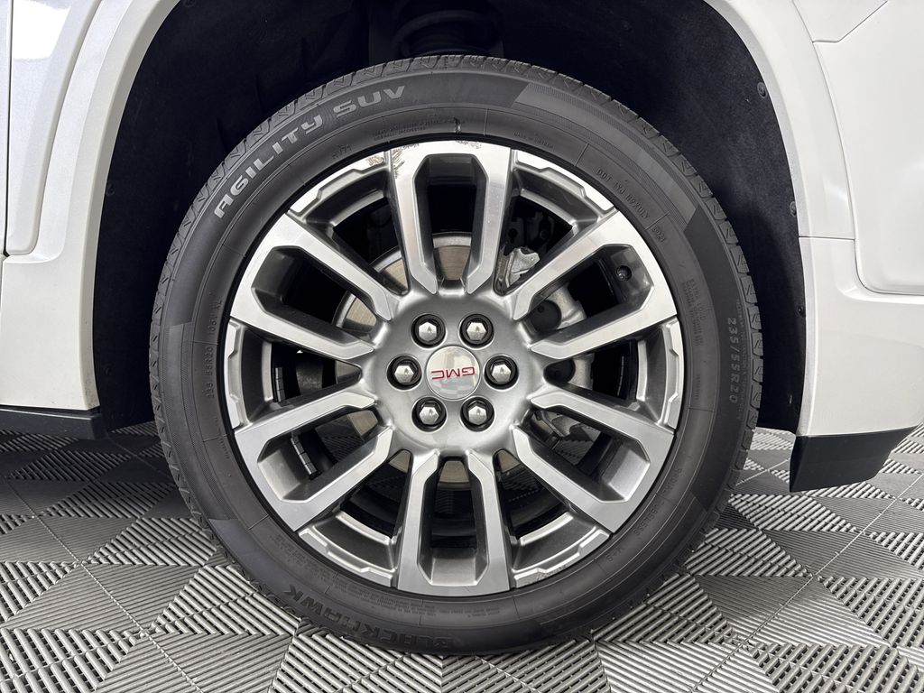 used 2022 GMC Acadia car, priced at $31,555