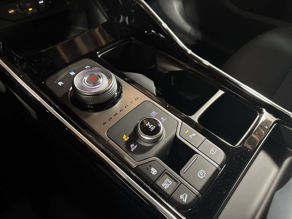 new 2025 Kia Sorento Hybrid car, priced at $47,971