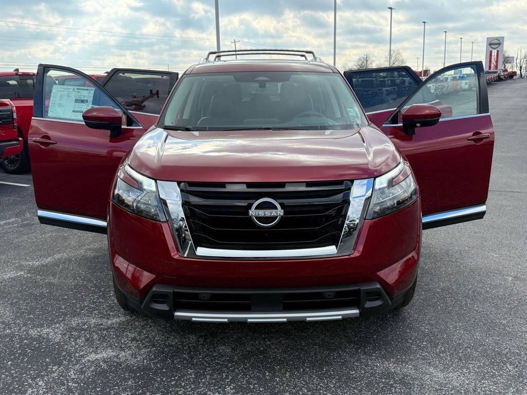 new 2025 Nissan Pathfinder car, priced at $48,221