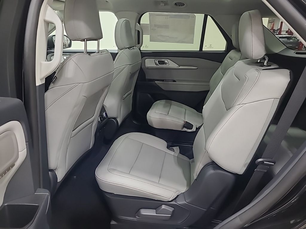 new 2025 Ford Explorer car, priced at $47,945