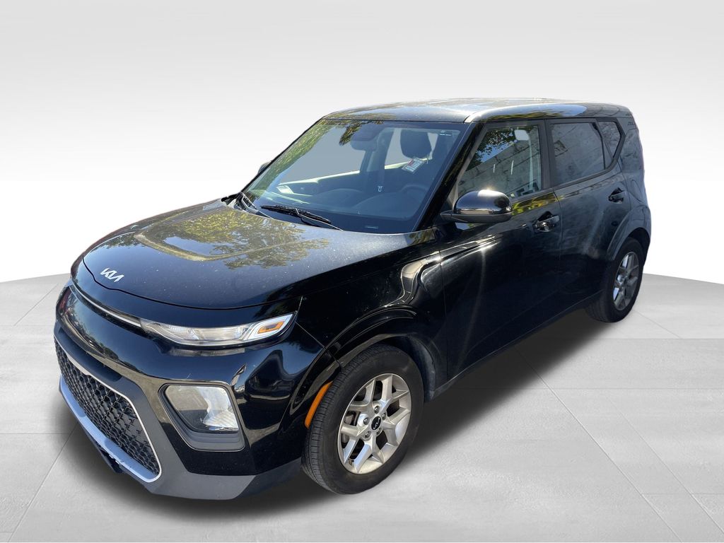 used 2022 Kia Soul car, priced at $13,991