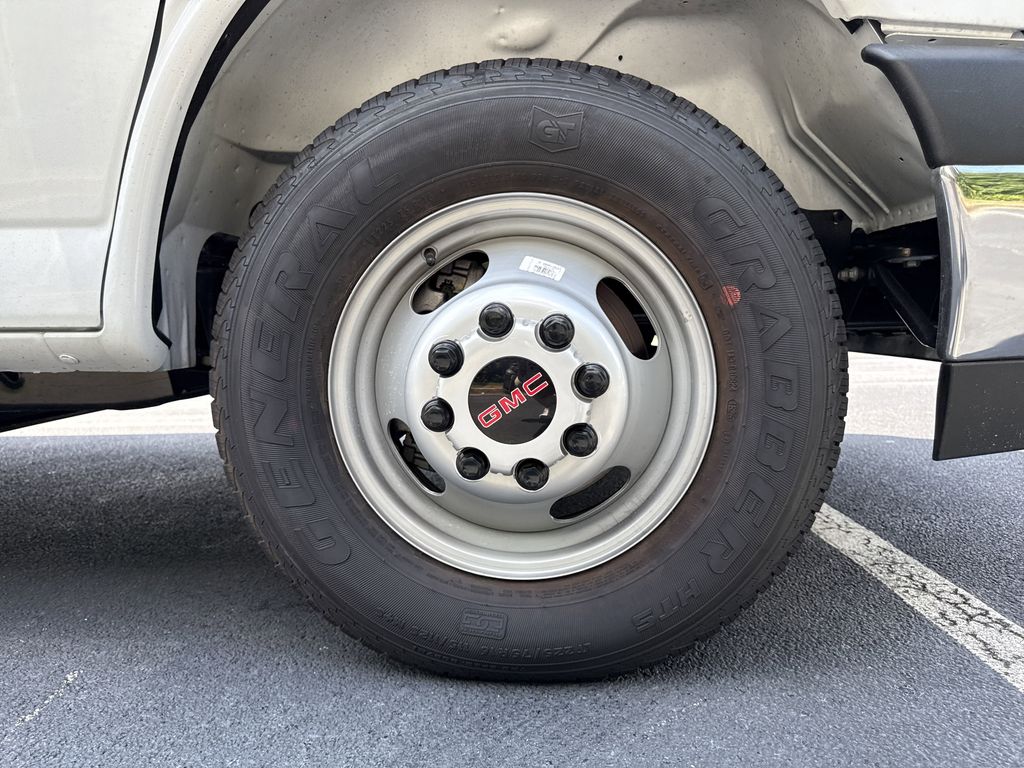 new 2025 GMC Savana 3500 car, priced at $40,505