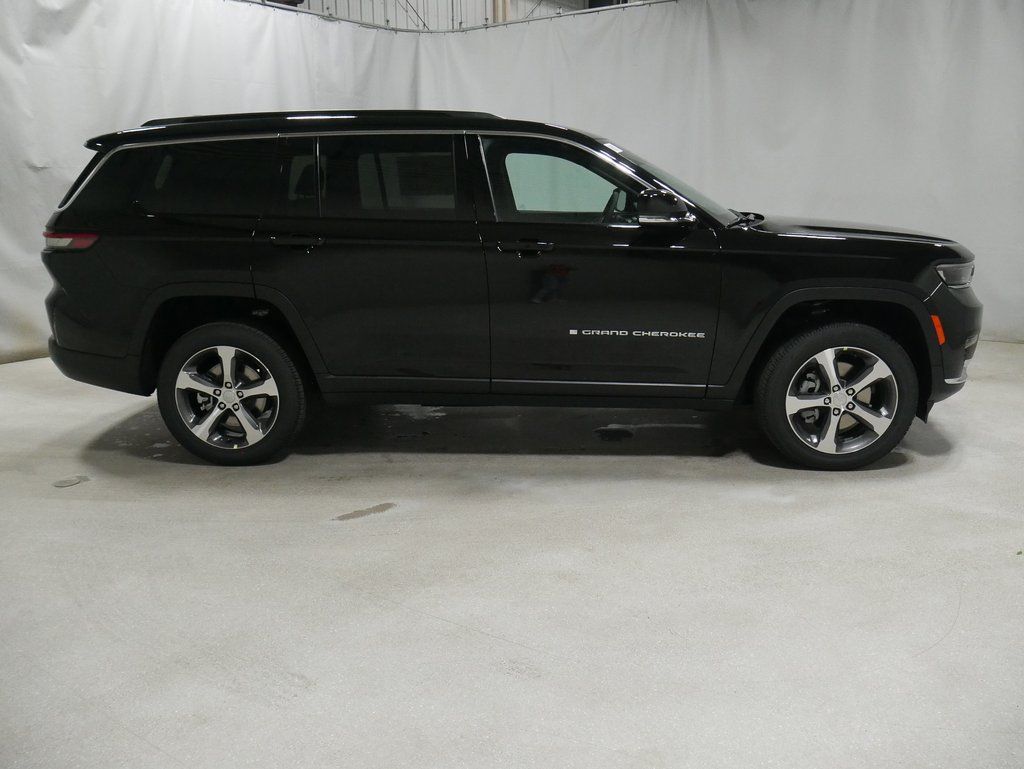 new 2024 Jeep Grand Cherokee L car, priced at $48,920