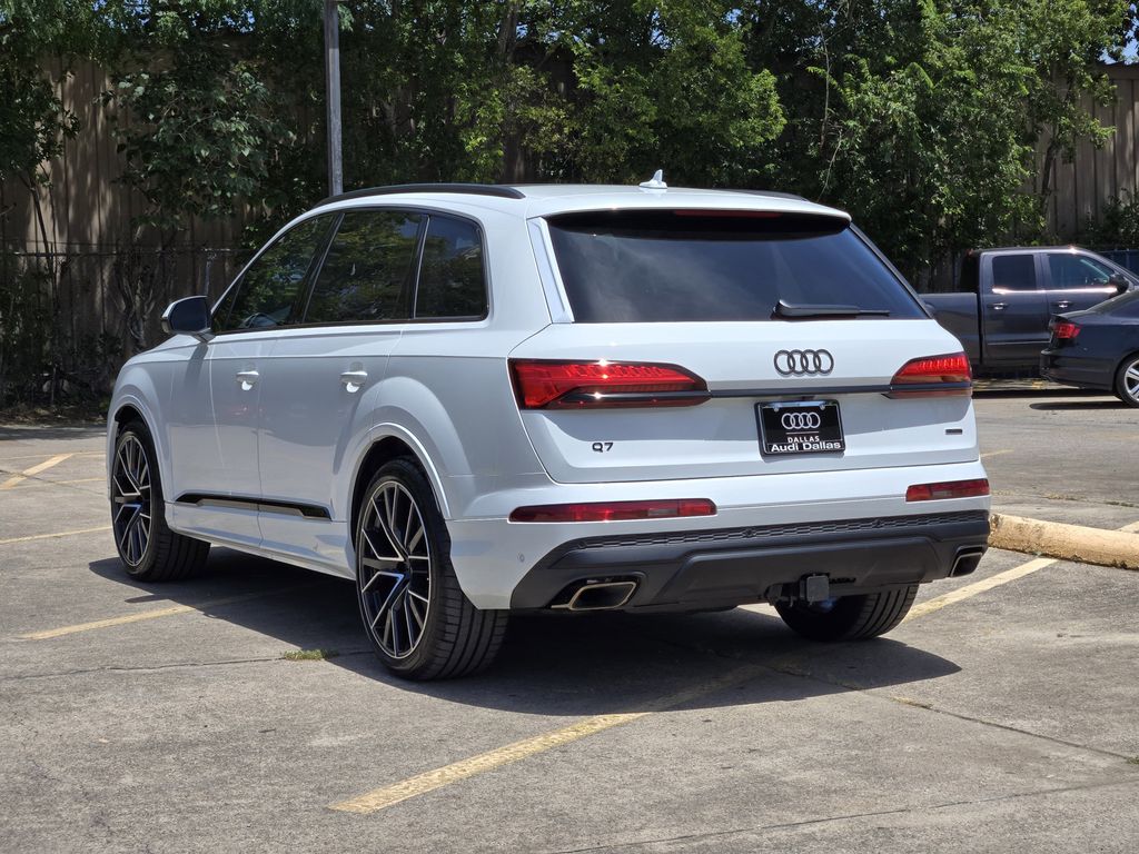 new 2025 Audi Q7 car, priced at $78,950