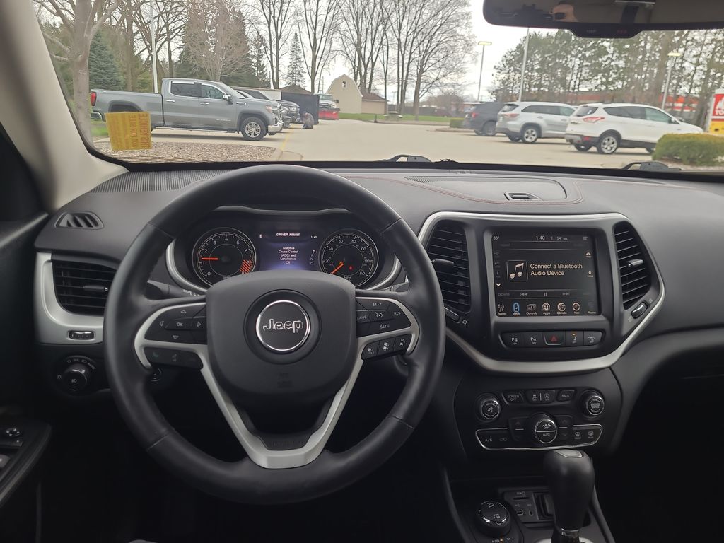 used 2015 Jeep Cherokee car, priced at $13,618
