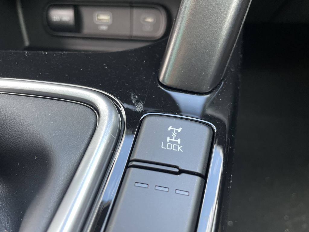 new 2025 Kia Seltos car, priced at $24,958