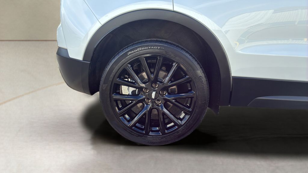 used 2023 Cadillac XT4 car, priced at $28,800