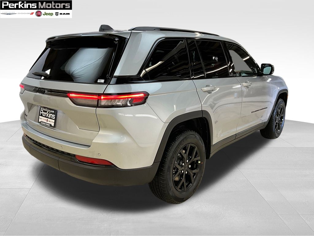 new 2025 Jeep Grand Cherokee car, priced at $43,994