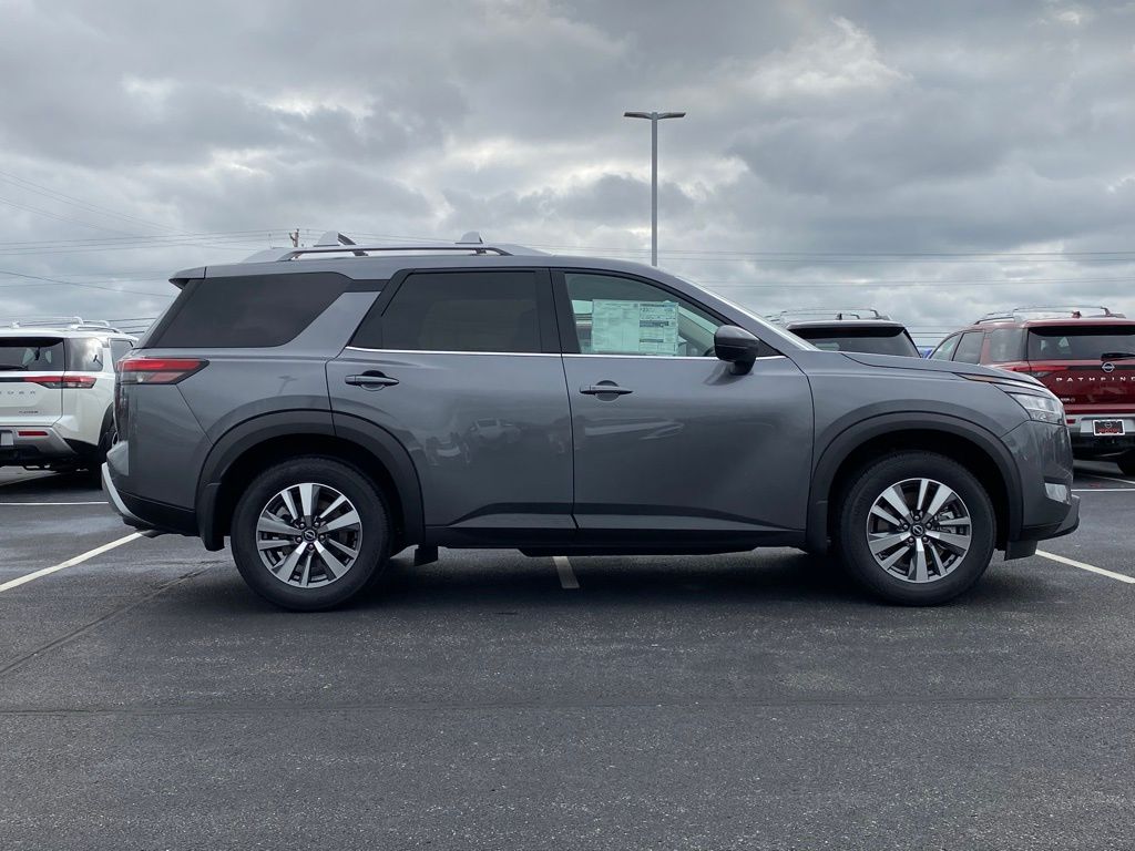 new 2024 Nissan Pathfinder car, priced at $37,850