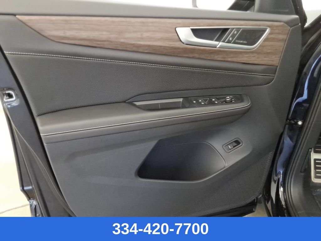 new 2025 Volkswagen Atlas car, priced at $50,200