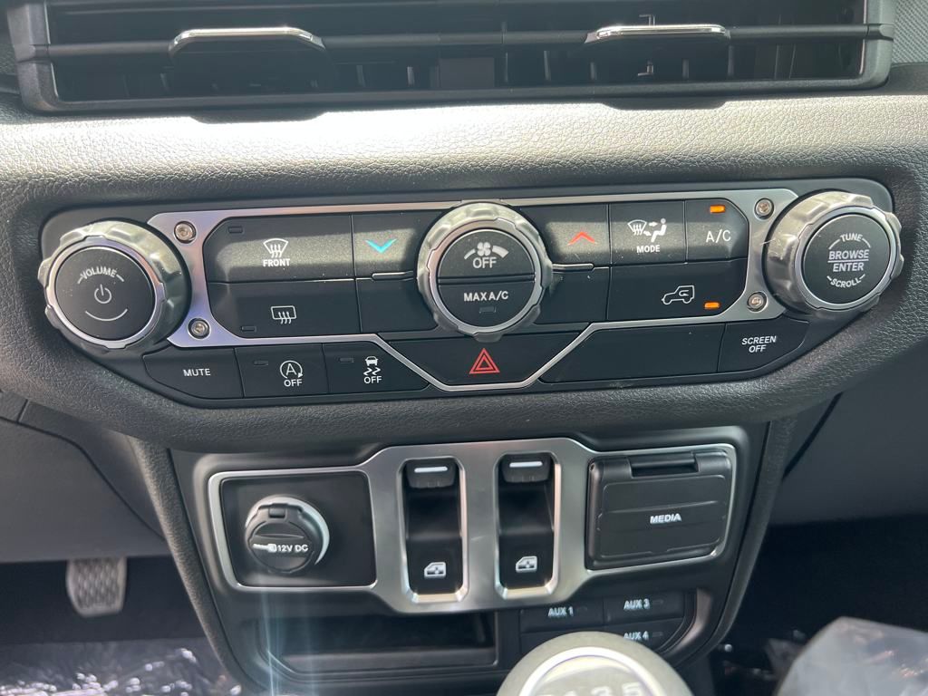 new 2025 Jeep Wrangler car, priced at $35,990