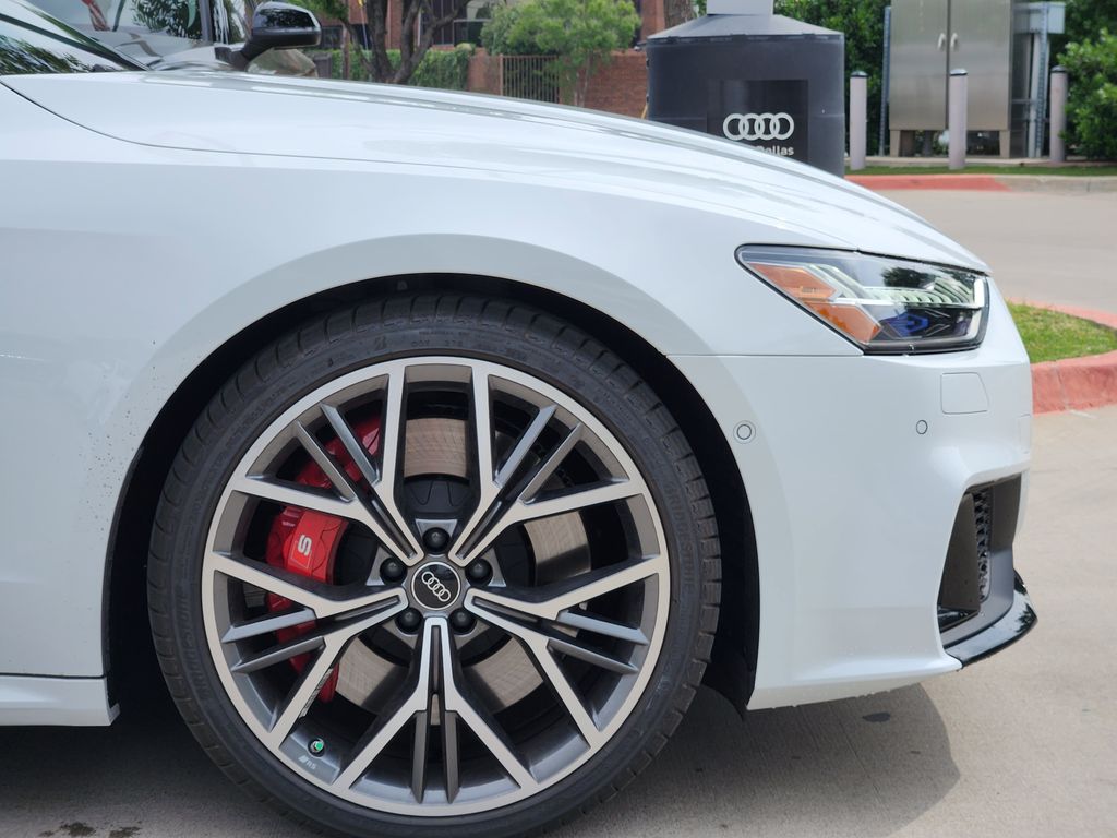 new 2025 Audi S7 car, priced at $100,600