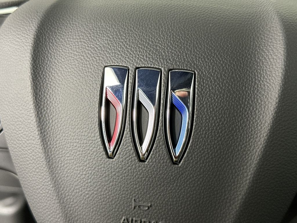 new 2025 Buick Envista car, priced at $29,374