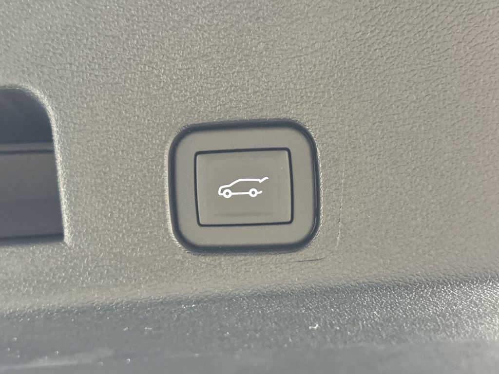 new 2025 GMC Acadia car, priced at $50,325