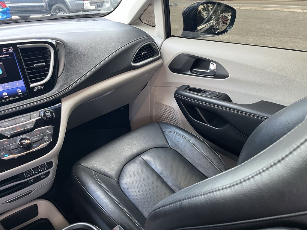 used 2022 Chrysler Pacifica car, priced at $26,991