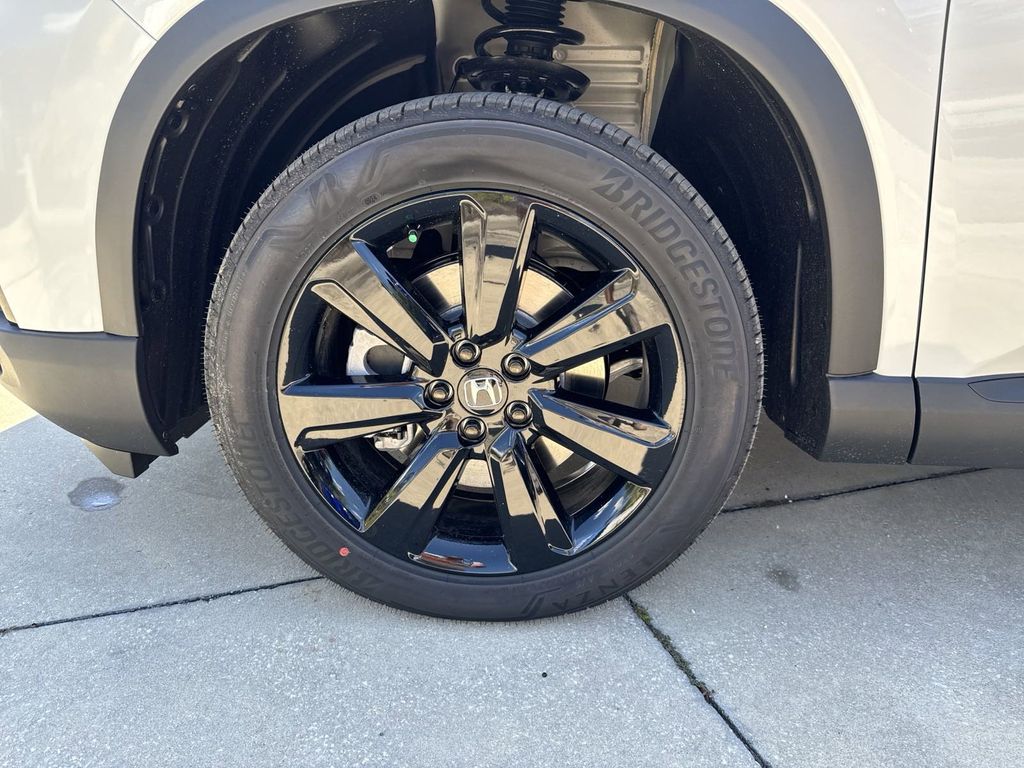 new 2025 Honda Pilot car, priced at $54,269