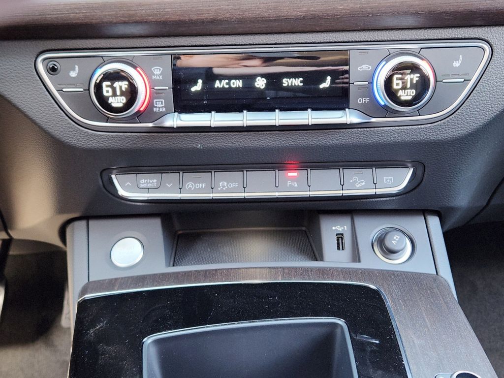new 2025 Audi Q5 car, priced at $50,250