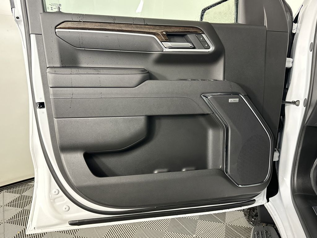 new 2025 GMC Sierra 1500 car, priced at $61,929