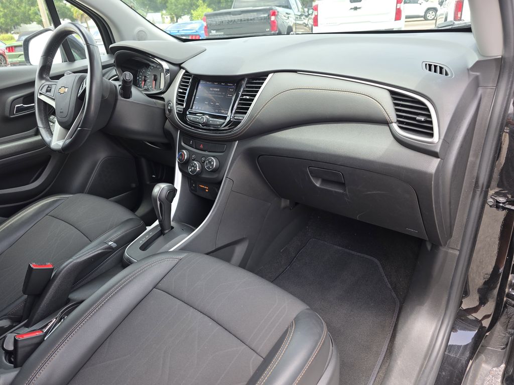 used 2022 Chevrolet Trax car, priced at $16,194