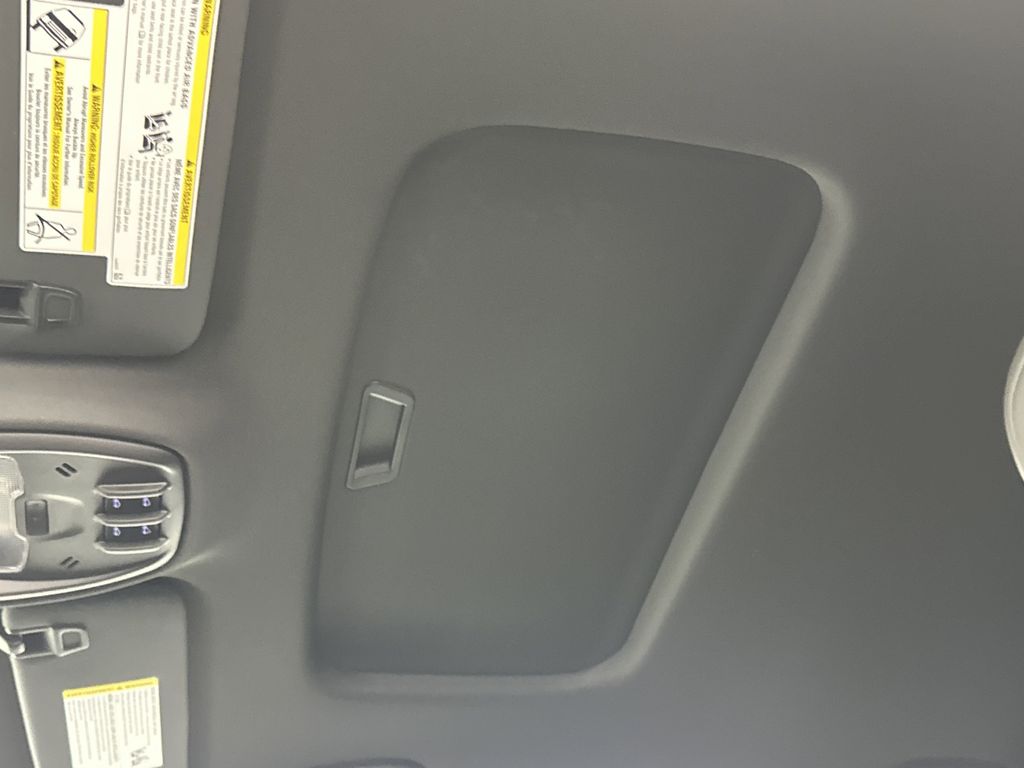 new 2025 Buick Envista car, priced at $29,869