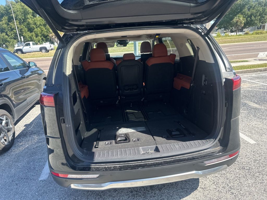 used 2024 Kia Carnival car, priced at $37,991