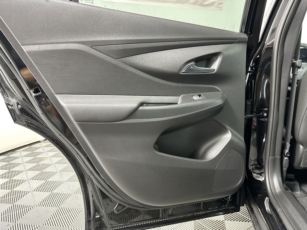 new 2025 Buick Envista car, priced at $27,375