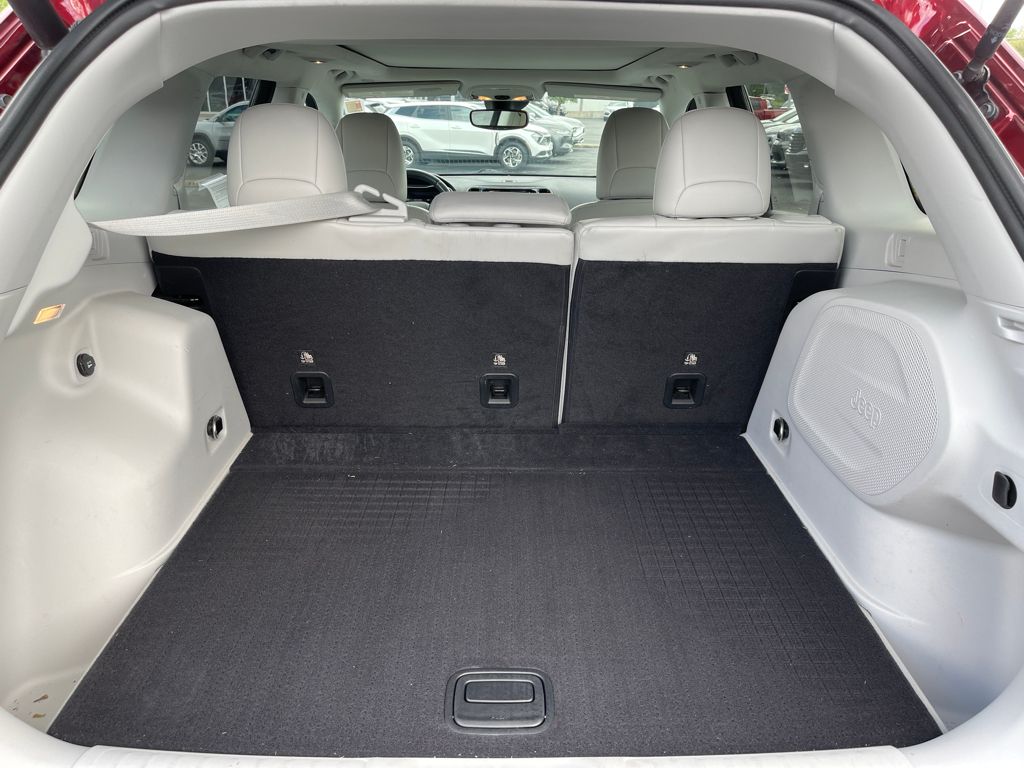 used 2019 Jeep Cherokee car, priced at $20,095