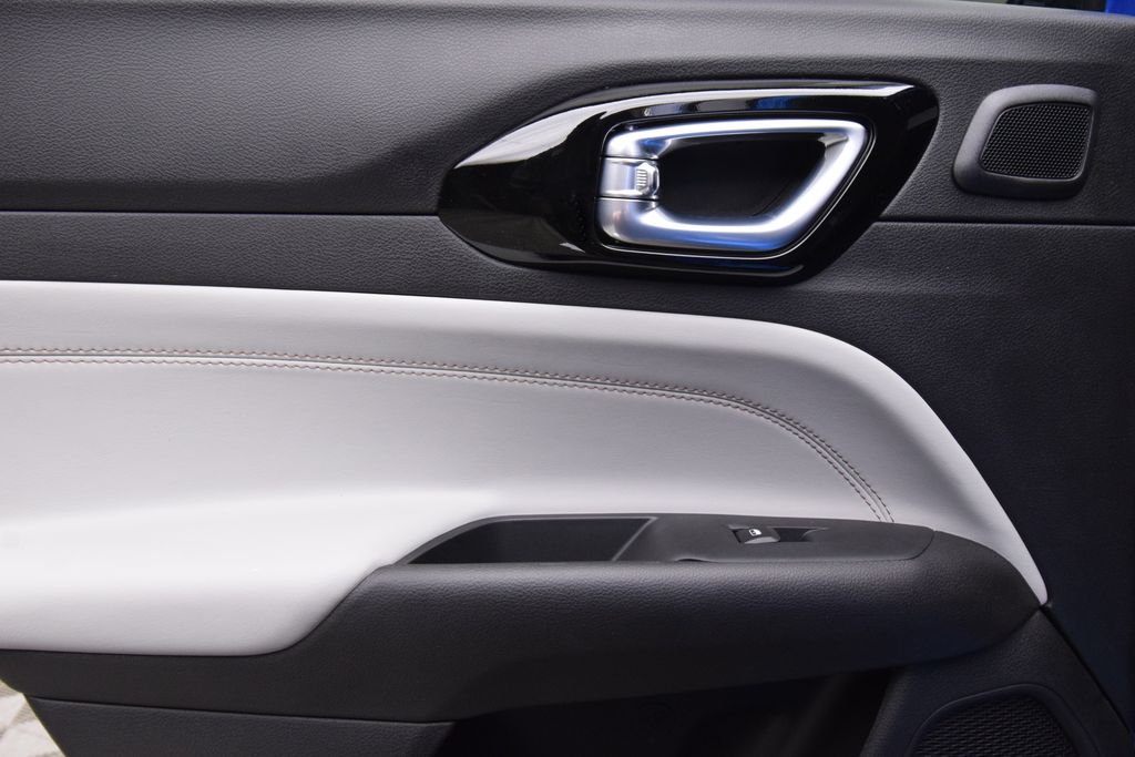 new 2025 Jeep Compass car, priced at $35,392