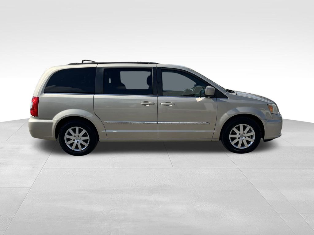 used 2014 Chrysler Town & Country car, priced at $8,791