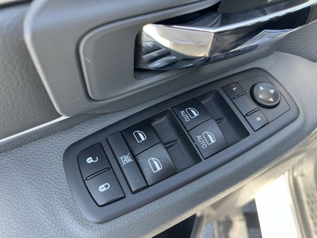 used 2019 Ram 1500 Classic car, priced at $22,991