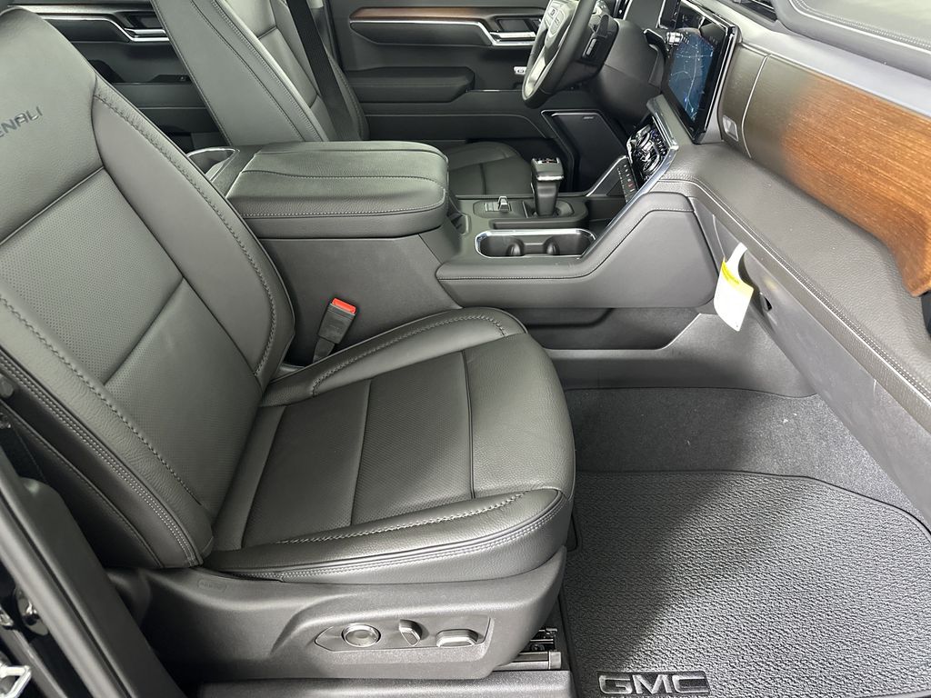 new 2025 GMC Sierra 1500 car, priced at $68,494