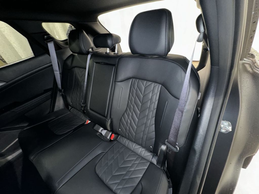 new 2025 Kia Sportage Plug-In Hybrid car, priced at $41,273