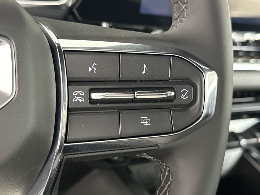 new 2025 GMC Canyon car, priced at $45,095