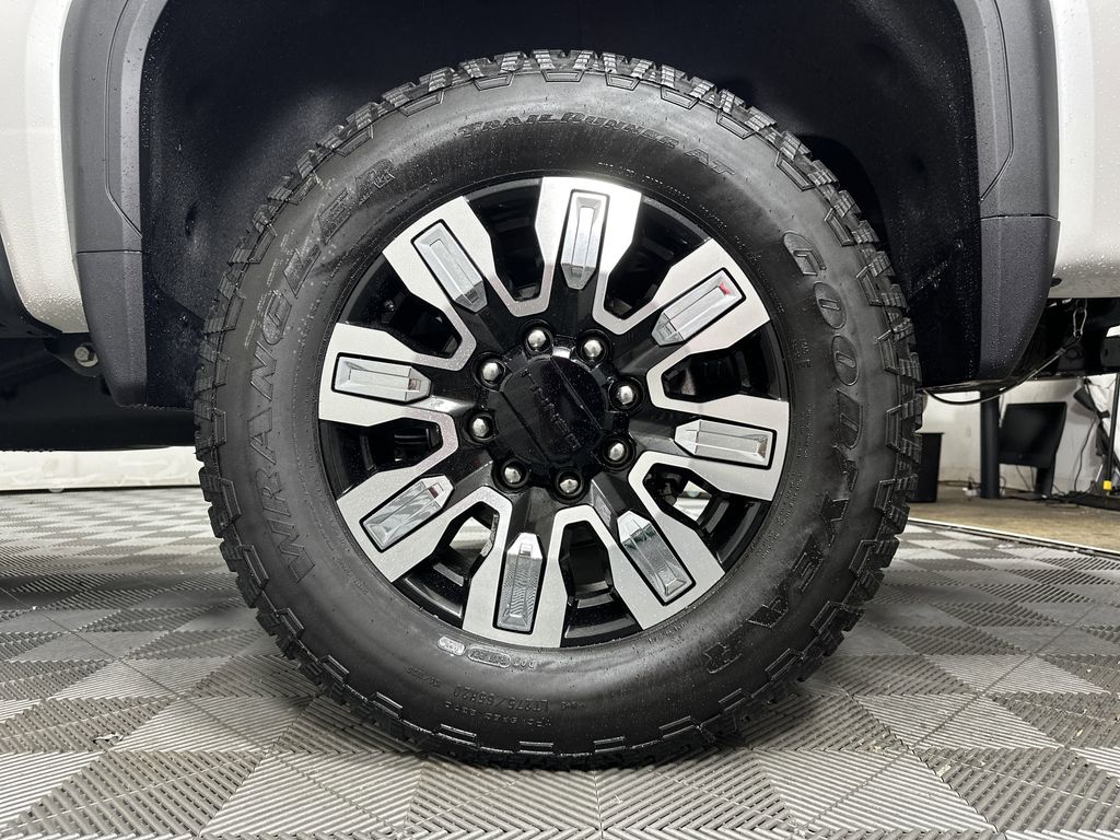 new 2025 GMC Sierra 2500HD car, priced at $85,639