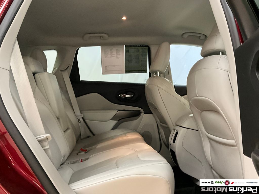 used 2020 Jeep Cherokee car, priced at $17,165