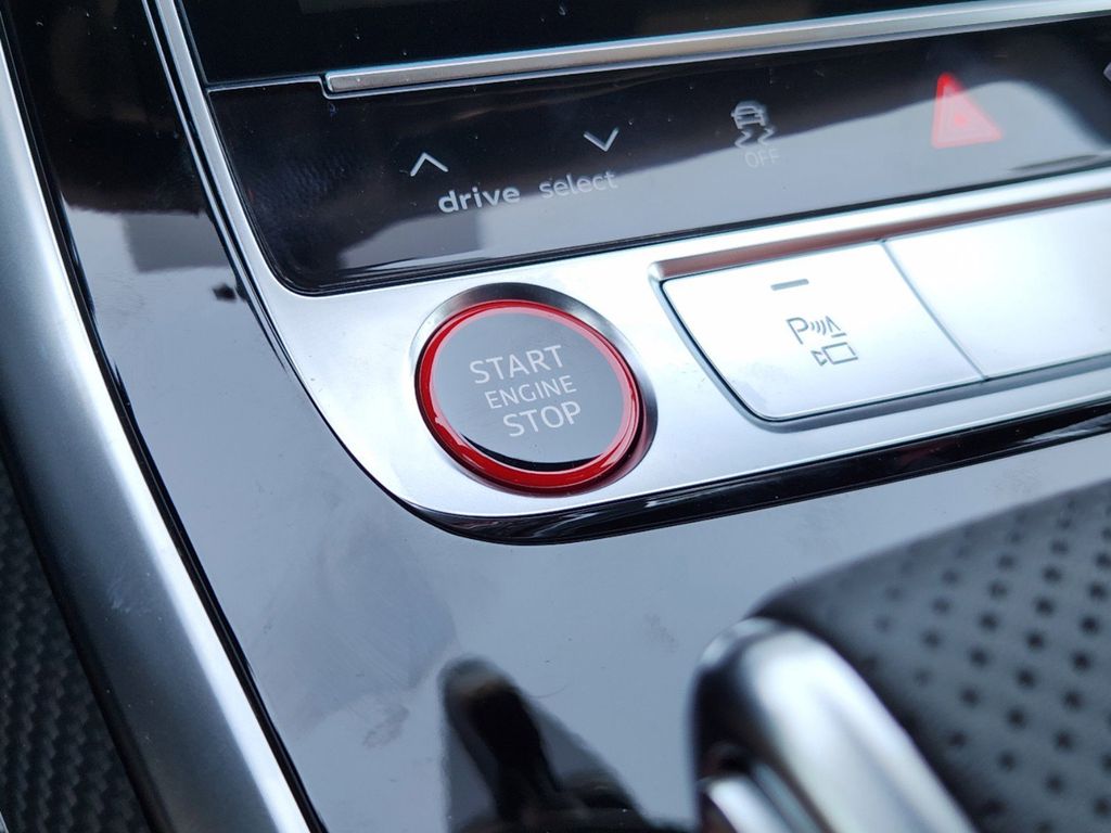 new 2025 Audi SQ7 car, priced at $98,995