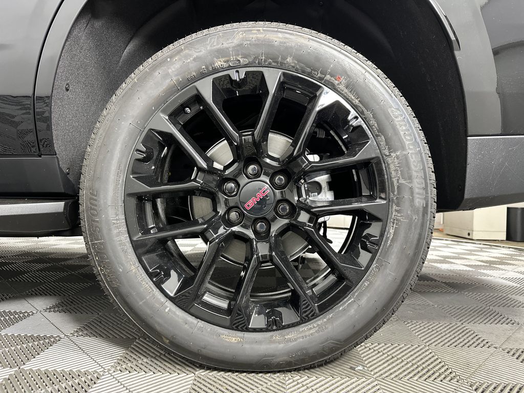 new 2025 GMC Yukon car, priced at $76,529