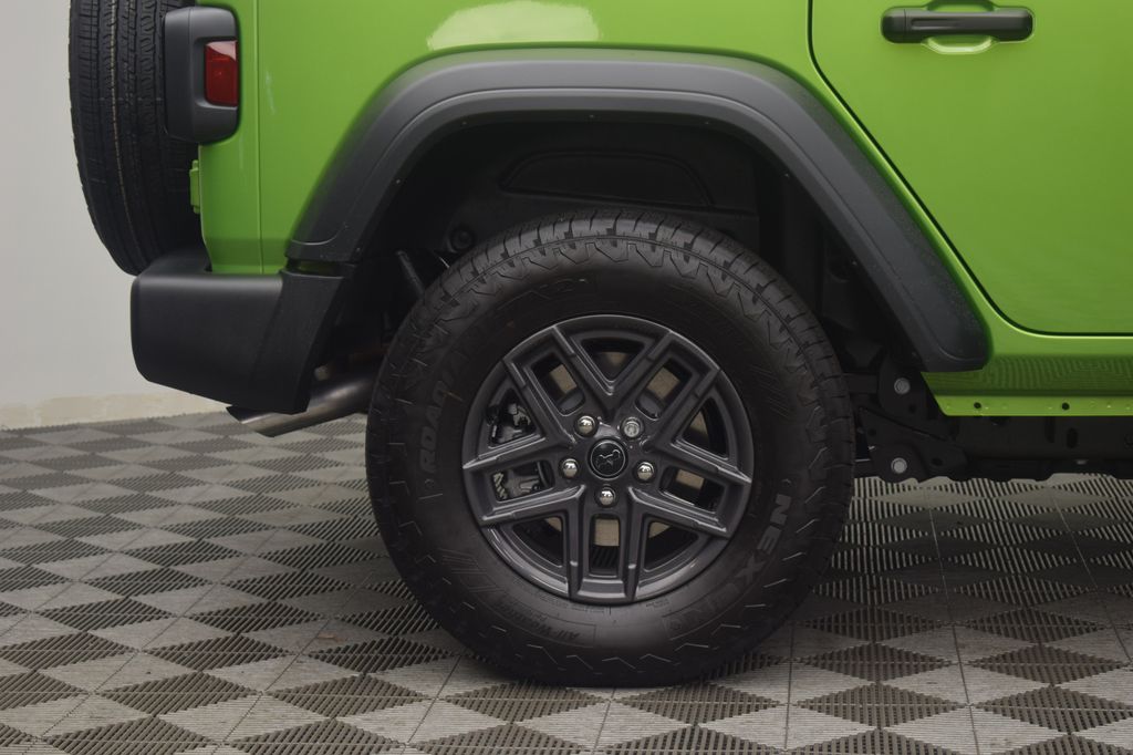 new 2025 Jeep Wrangler car, priced at $43,220