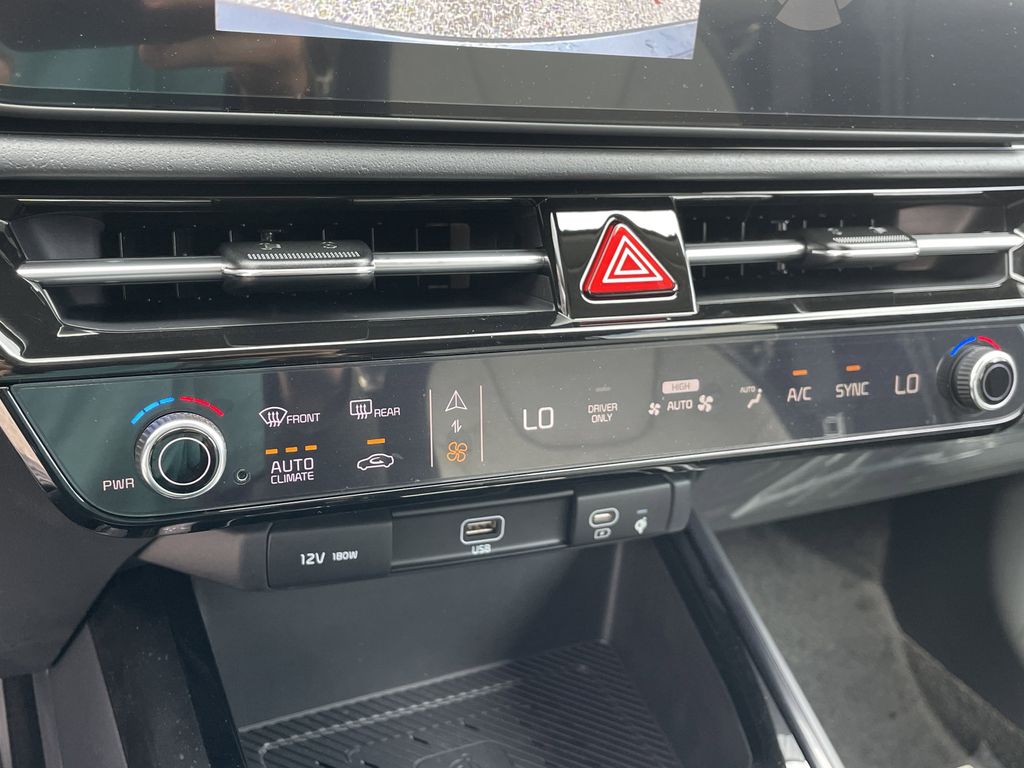 new 2025 Kia Niro car, priced at $33,003