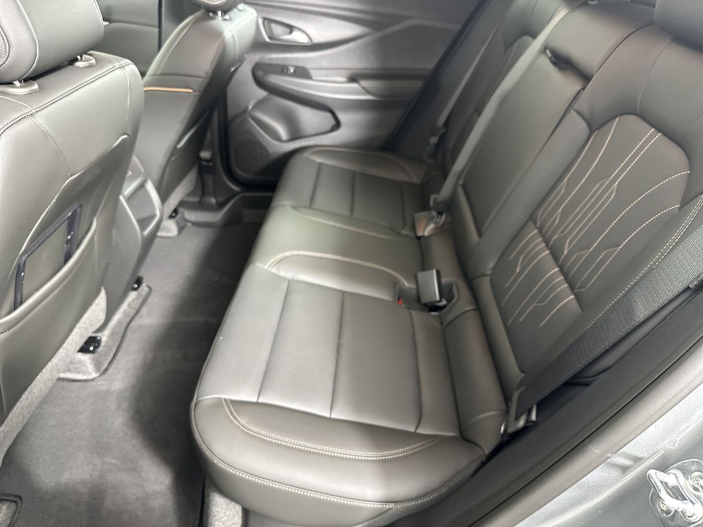 new 2025 Buick Envista car, priced at $31,085