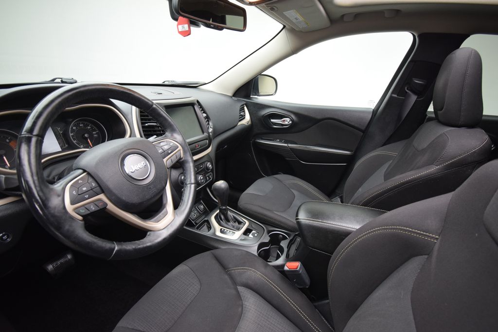 used 2016 Jeep Cherokee car, priced at $10,095
