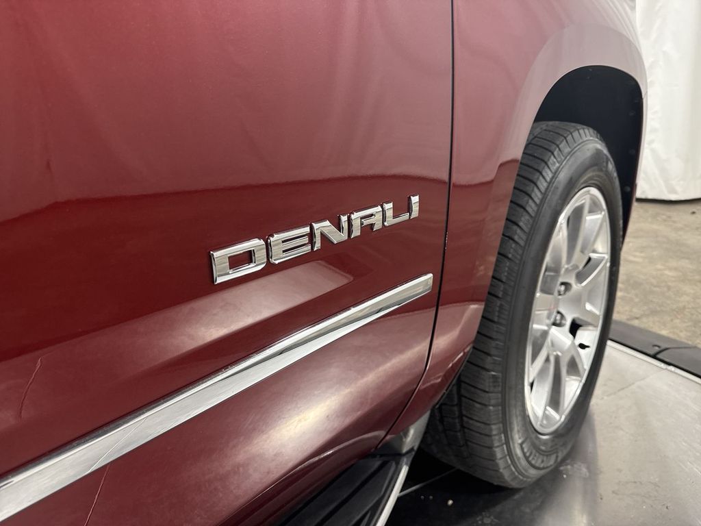used 2020 GMC Yukon XL car, priced at $41,991
