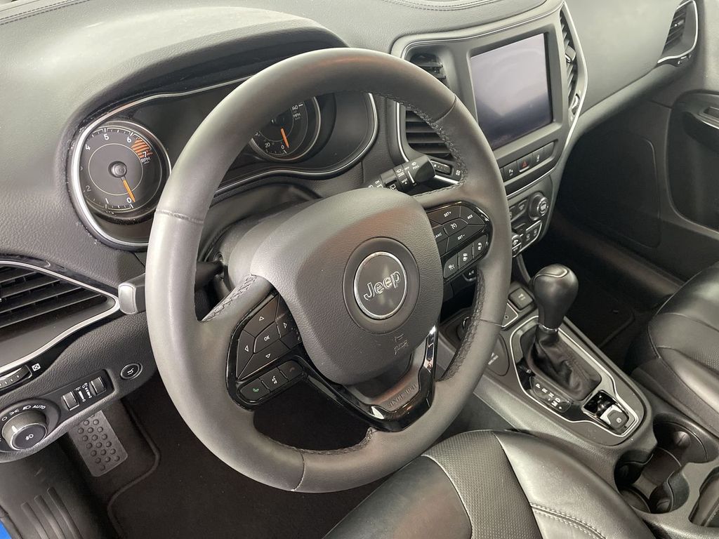 used 2023 Jeep Cherokee car, priced at $20,597