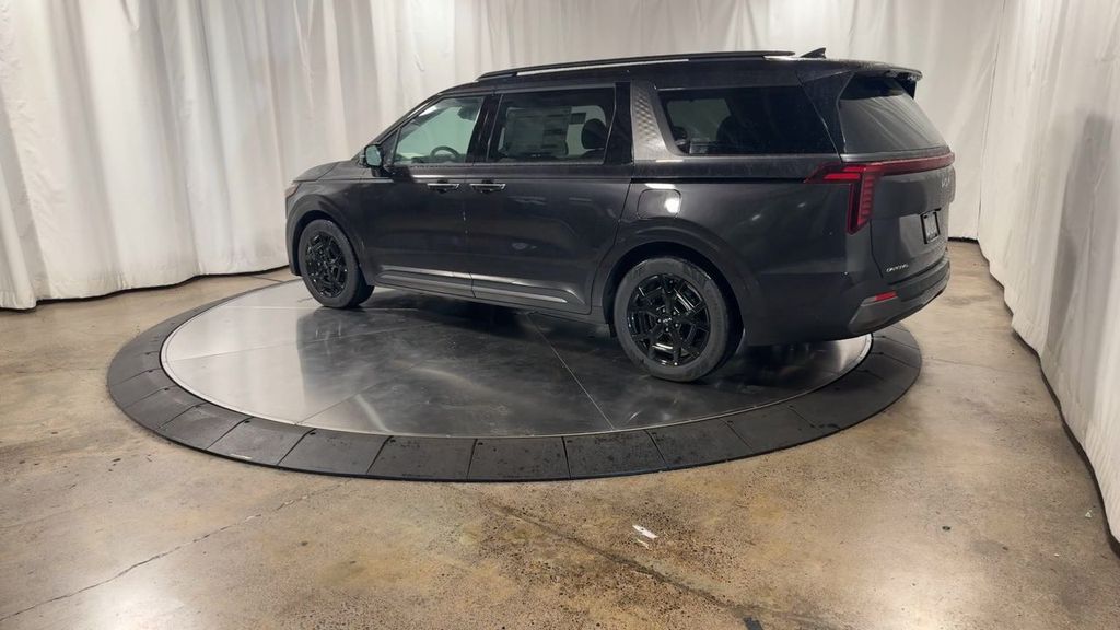 new 2025 Kia Carnival car, priced at $47,276
