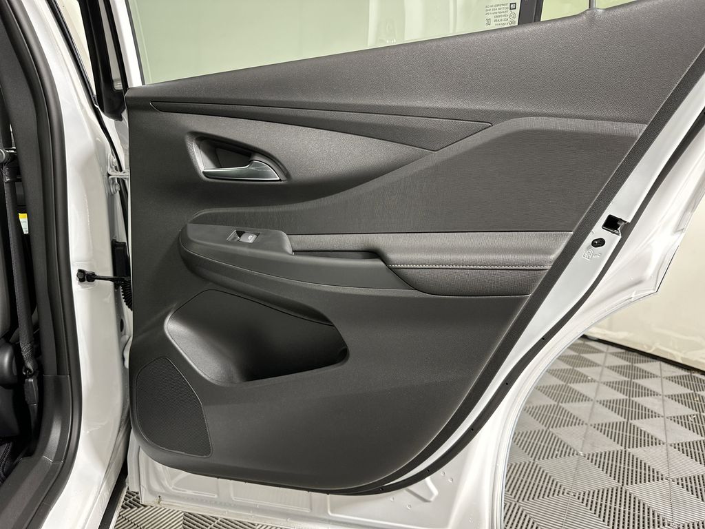 new 2025 Buick Envista car, priced at $31,685
