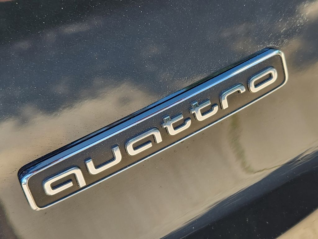 new 2025 Audi Q7 car, priced at $83,750